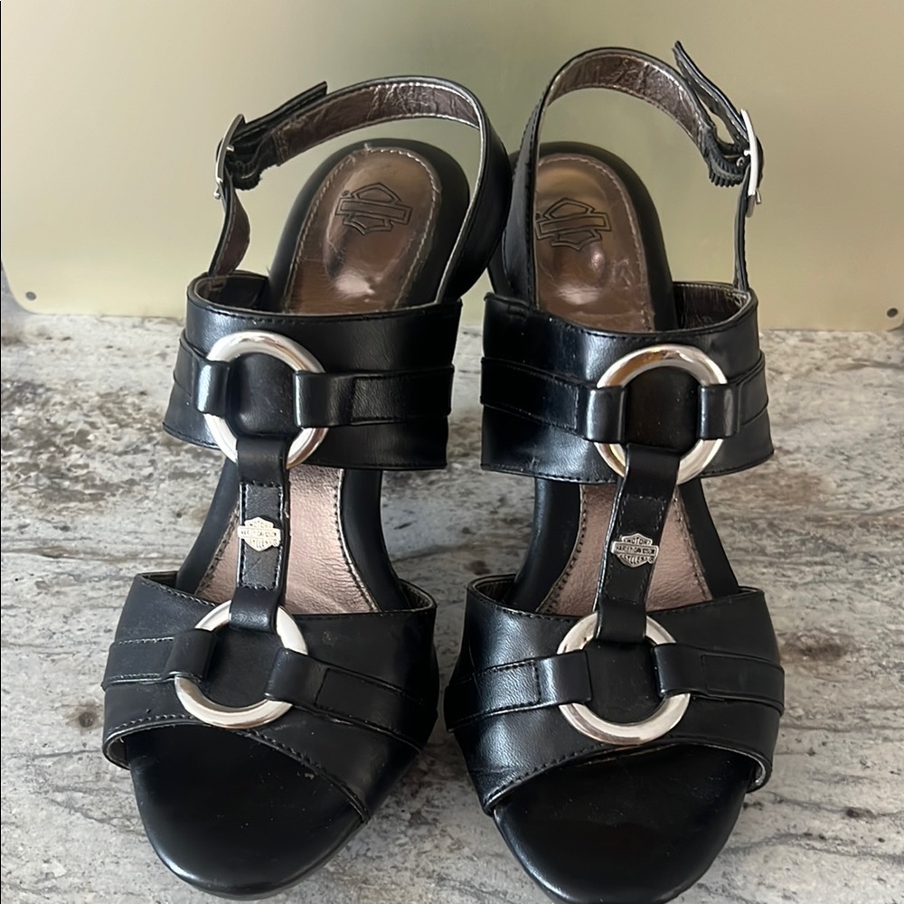 Black Gladiator-Inspired Sandals with Chunky Heel
